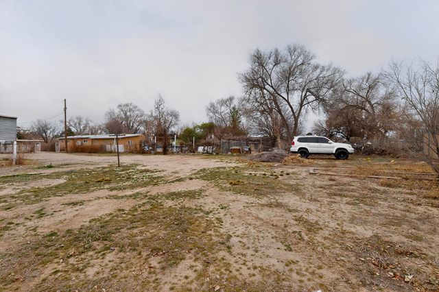 9909 4th Street NW, Albuquerque, NM 87114