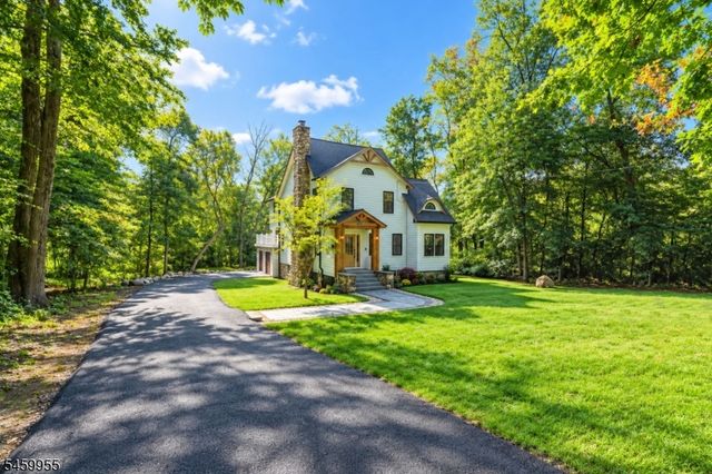 44 Hanover Rd, Mountain Lakes Boro, NJ 07046