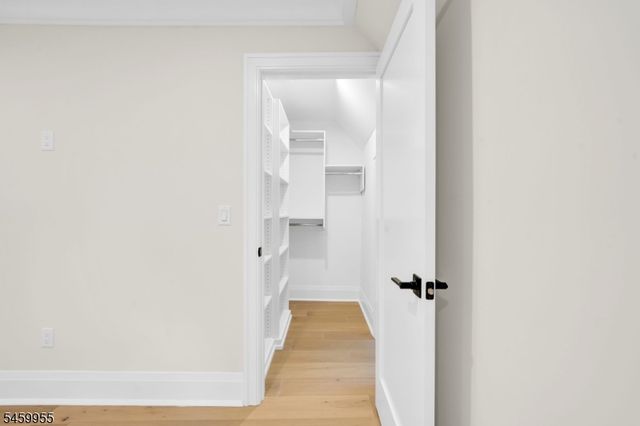 44 Hanover Rd, Mountain Lakes Boro, NJ 07046