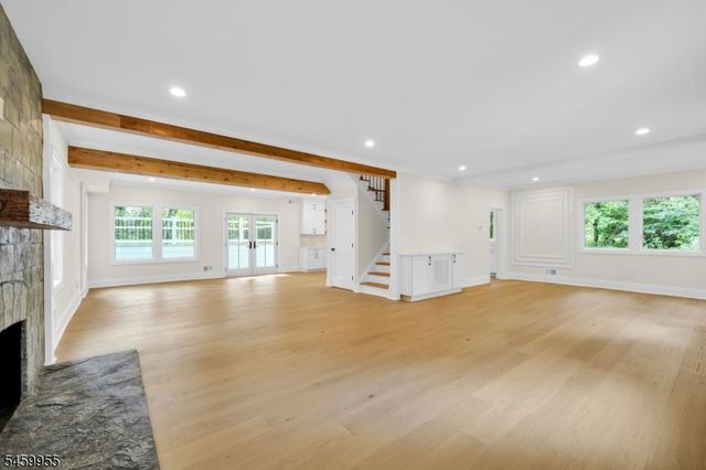 44 Hanover Rd, Mountain Lakes Boro, NJ 07046