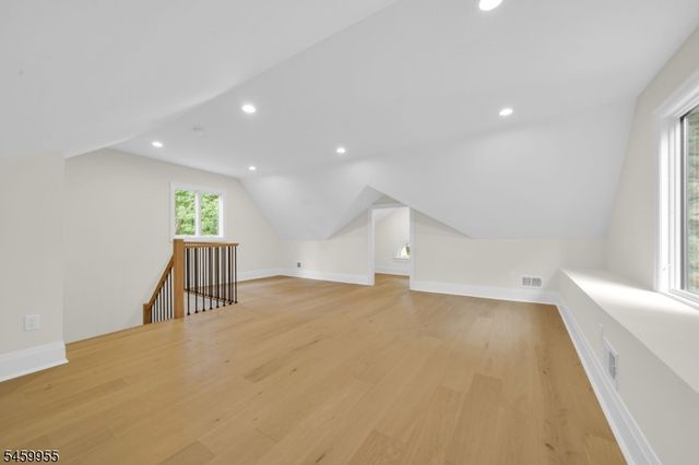 44 Hanover Rd, Mountain Lakes Boro, NJ 07046