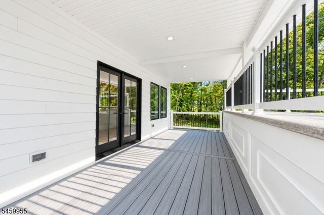 44 Hanover Rd, Mountain Lakes Boro, NJ 07046