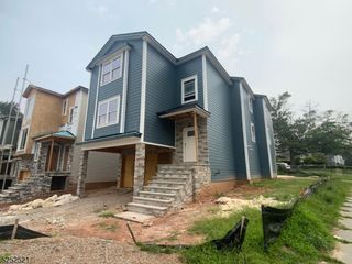 301 Chilton, Elizabeth City, NJ 07208