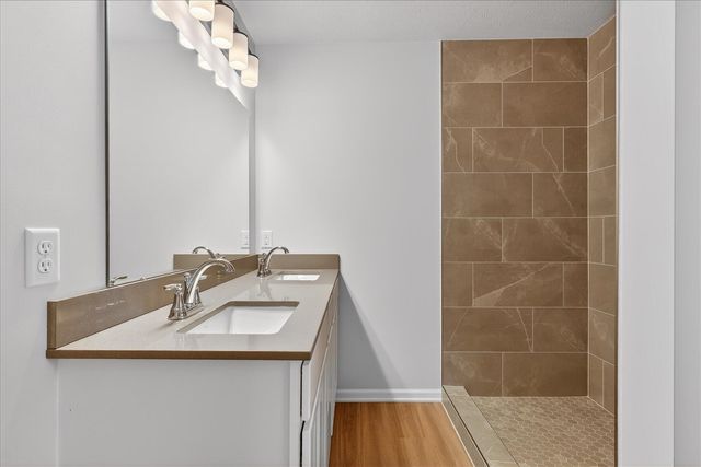 11247 Vergennes Street, Lowell, MI 49331