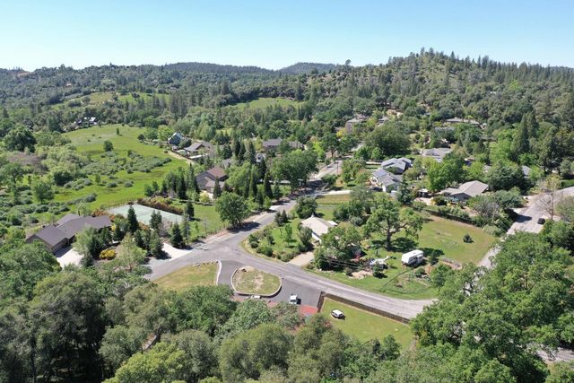 1408 Kenney Dr, Murphys, CA 95247