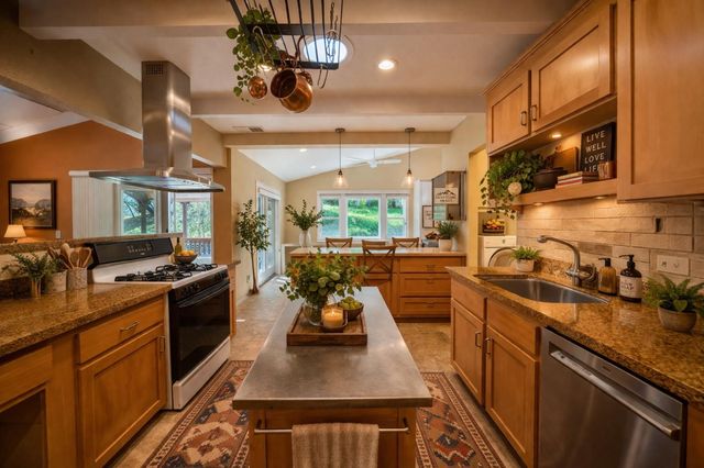 1408 Kenney Dr, Murphys, CA 95247