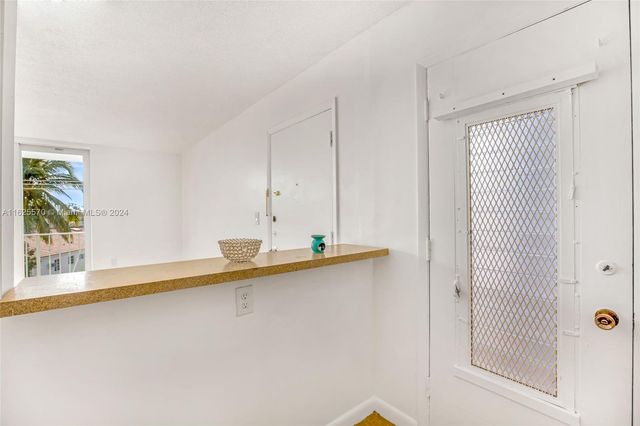 7133 Bay Dr 401, Miami Beach, FL 33141