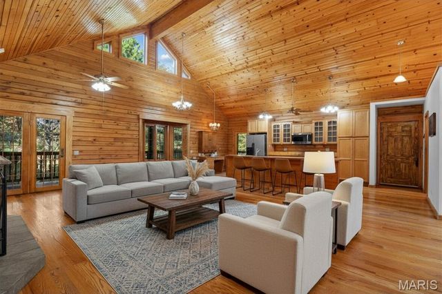 791 Crescent Drive, Hollister, MO 65672