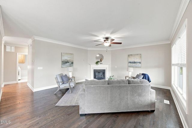 805 Greystone Crest Way, Cary, NC 27519