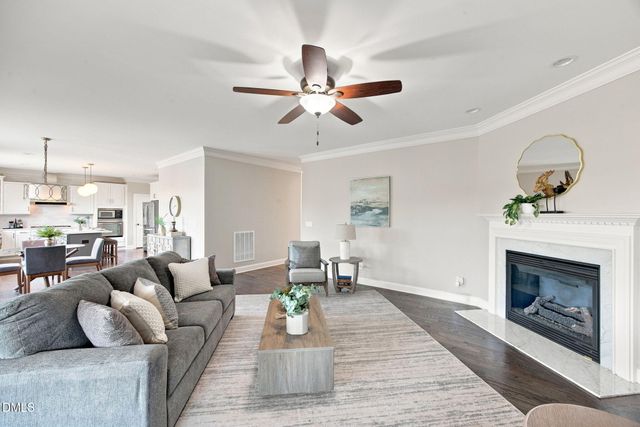 805 Greystone Crest Way, Cary, NC 27519