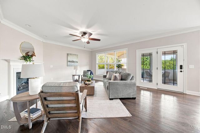 805 Greystone Crest Way, Cary, NC 27519
