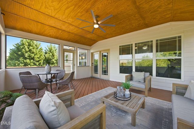 805 Greystone Crest Way, Cary, NC 27519