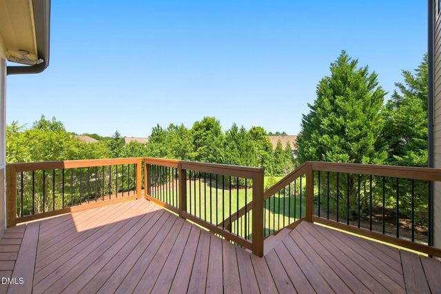 805 Greystone Crest Way, Cary, NC 27519