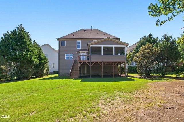 805 Greystone Crest Way, Cary, NC 27519