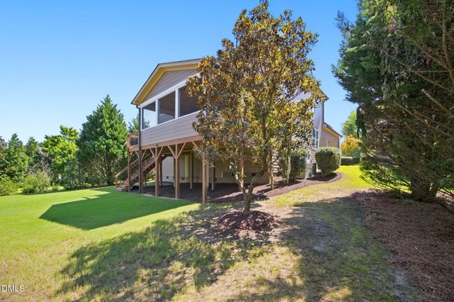 805 Greystone Crest Way, Cary, NC 27519