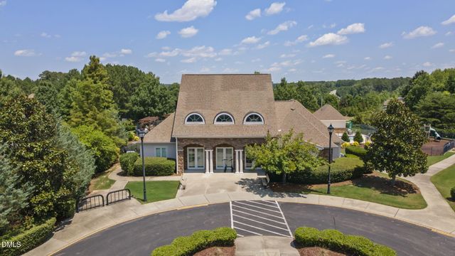 805 Greystone Crest Way, Cary, NC 27519