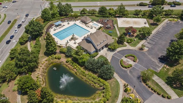 805 Greystone Crest Way, Cary, NC 27519