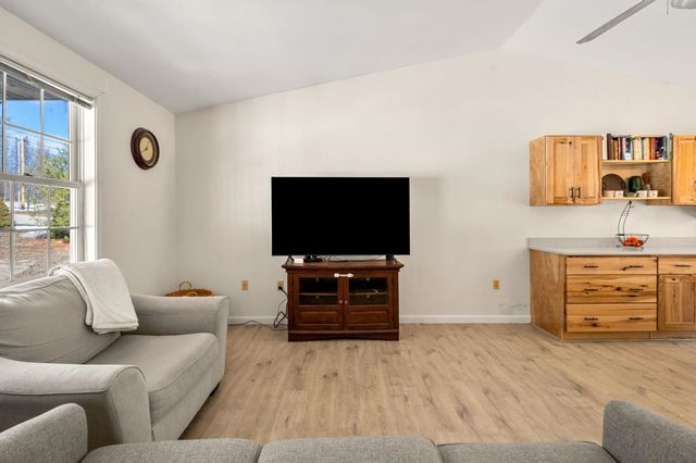 27 Barnes Avenue, Alton, NH 03809