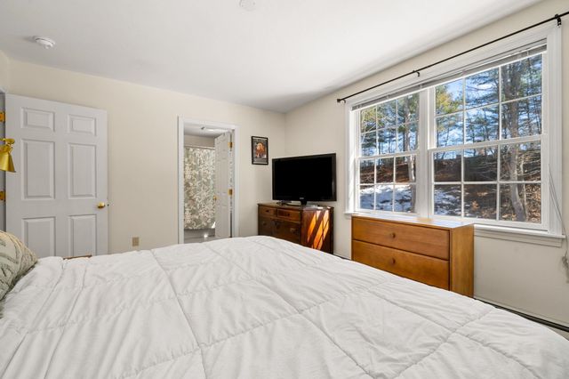 27 Barnes Avenue, Alton, NH 03809