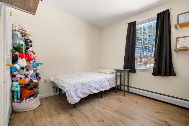 27 Barnes Avenue, Alton, NH 03809