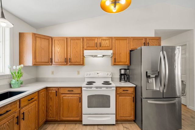 27 Barnes Avenue, Alton, NH 03809