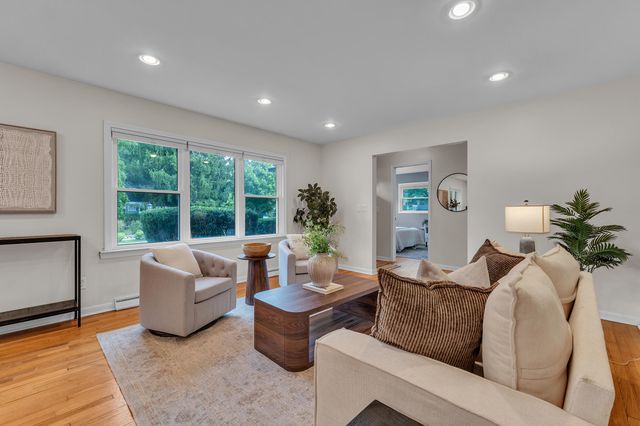 1601 Peach Street, Ann Arbor, MI 48105