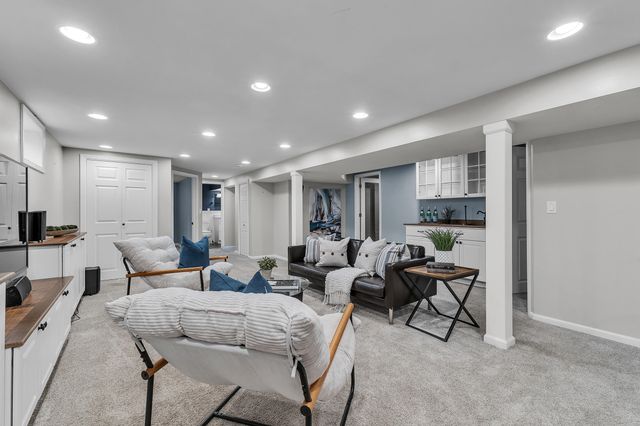 1601 Peach Street, Ann Arbor, MI 48105