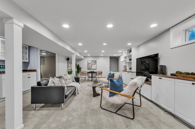 1601 Peach Street, Ann Arbor, MI 48105
