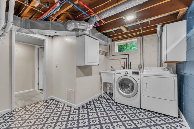 1601 Peach Street, Ann Arbor, MI 48105