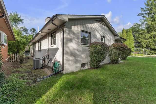 1601 Peach Street, Ann Arbor, MI 48105