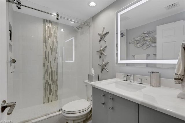 420 Cove Tower DR 802, Naples, FL 34110