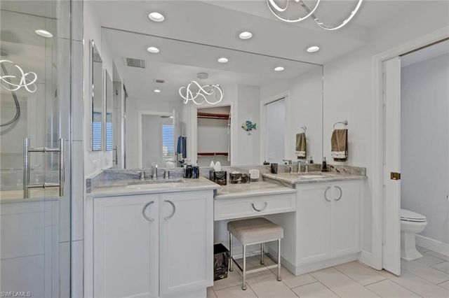 420 Cove Tower DR 802, Naples, FL 34110