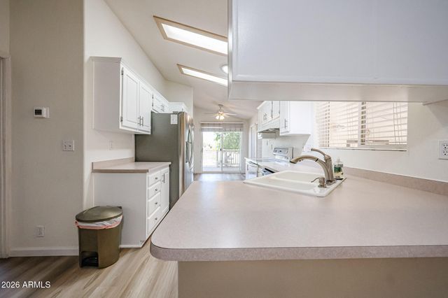 3901 E PINNACLE PEAK Road 270, Phoenix, AZ 85050