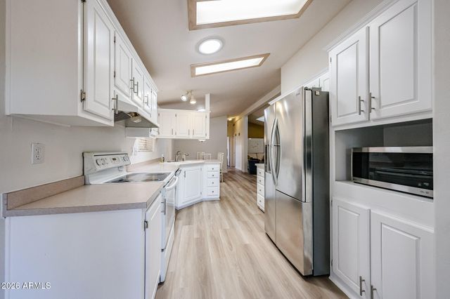 3901 E PINNACLE PEAK Road 270, Phoenix, AZ 85050