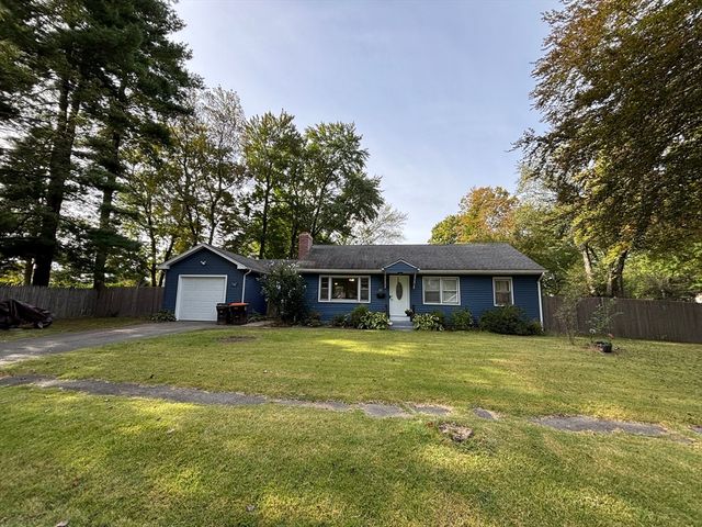 25 Clifton Dr, Agawam, MA 01001