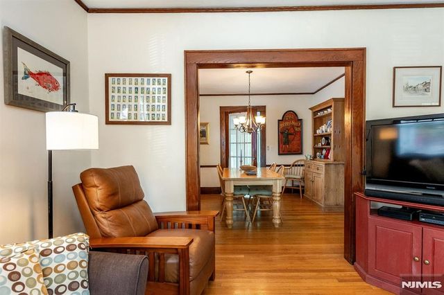 17 Madison Street, Glen Ridge, NJ 07028
