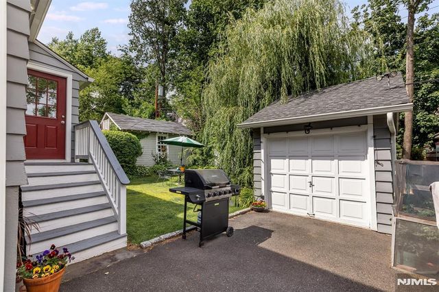 17 Madison Street, Glen Ridge, NJ 07028