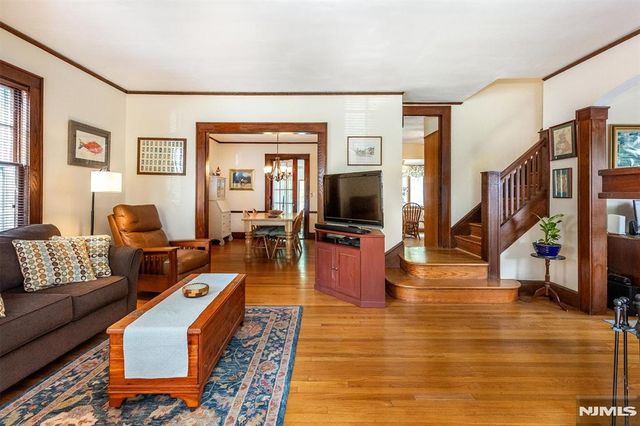 17 Madison Street, Glen Ridge, NJ 07028