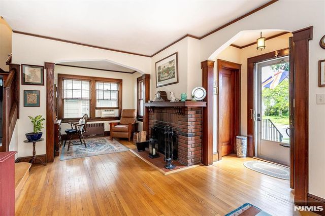 17 Madison Street, Glen Ridge, NJ 07028