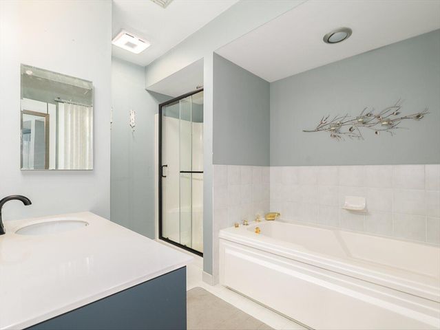 239 Carnoustie Court, Schererville, IN 46375