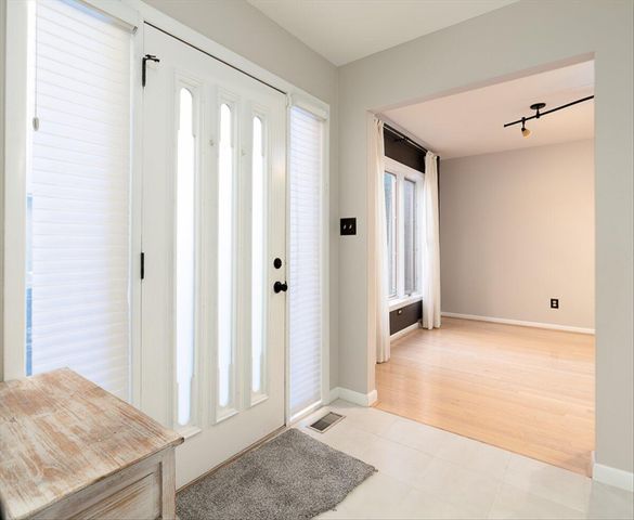 239 Carnoustie Court, Schererville, IN 46375