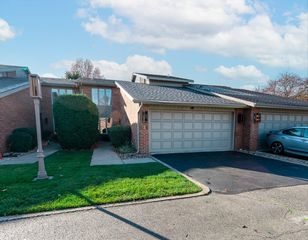 239 Carnoustie Court, Schererville, IN 46375