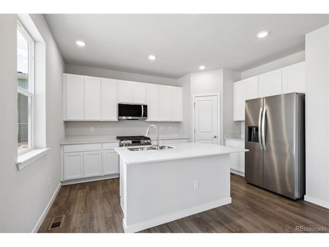 5732 N Indigo Rose St, Aurora, CO 80019