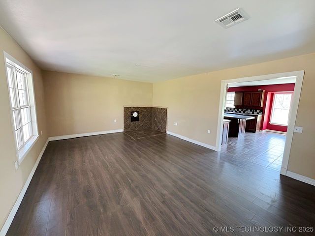 21253 S 530 Road, Tahlequah, OK 74464