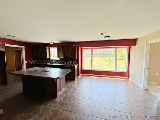 21253 S 530 Road, Tahlequah, OK 74464
