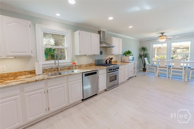 27 Falligant Avenue, Savannah, GA 31410