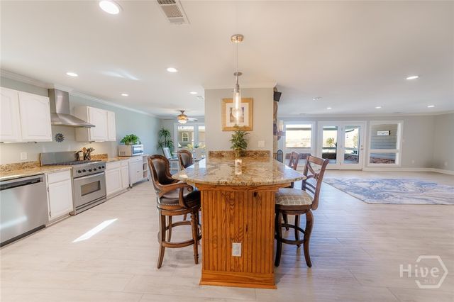 27 Falligant Avenue, Savannah, GA 31410