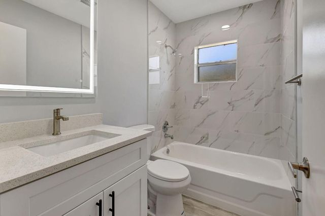 909 S Flanders S, Delray Beach, FL 33484