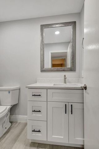 909 S Flanders S, Delray Beach, FL 33484