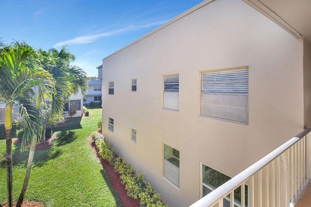 909 S Flanders S, Delray Beach, FL 33484